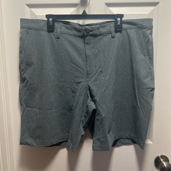 NEW Adidas‎ | Men’s Golf Shorts Crosshatch Shadow Green/White Sz 40 - Picture 1 of 6